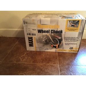 Maxx Haul 70075 Motorcycle Wheel Chock New In Box Adjustable Wheel Bracket